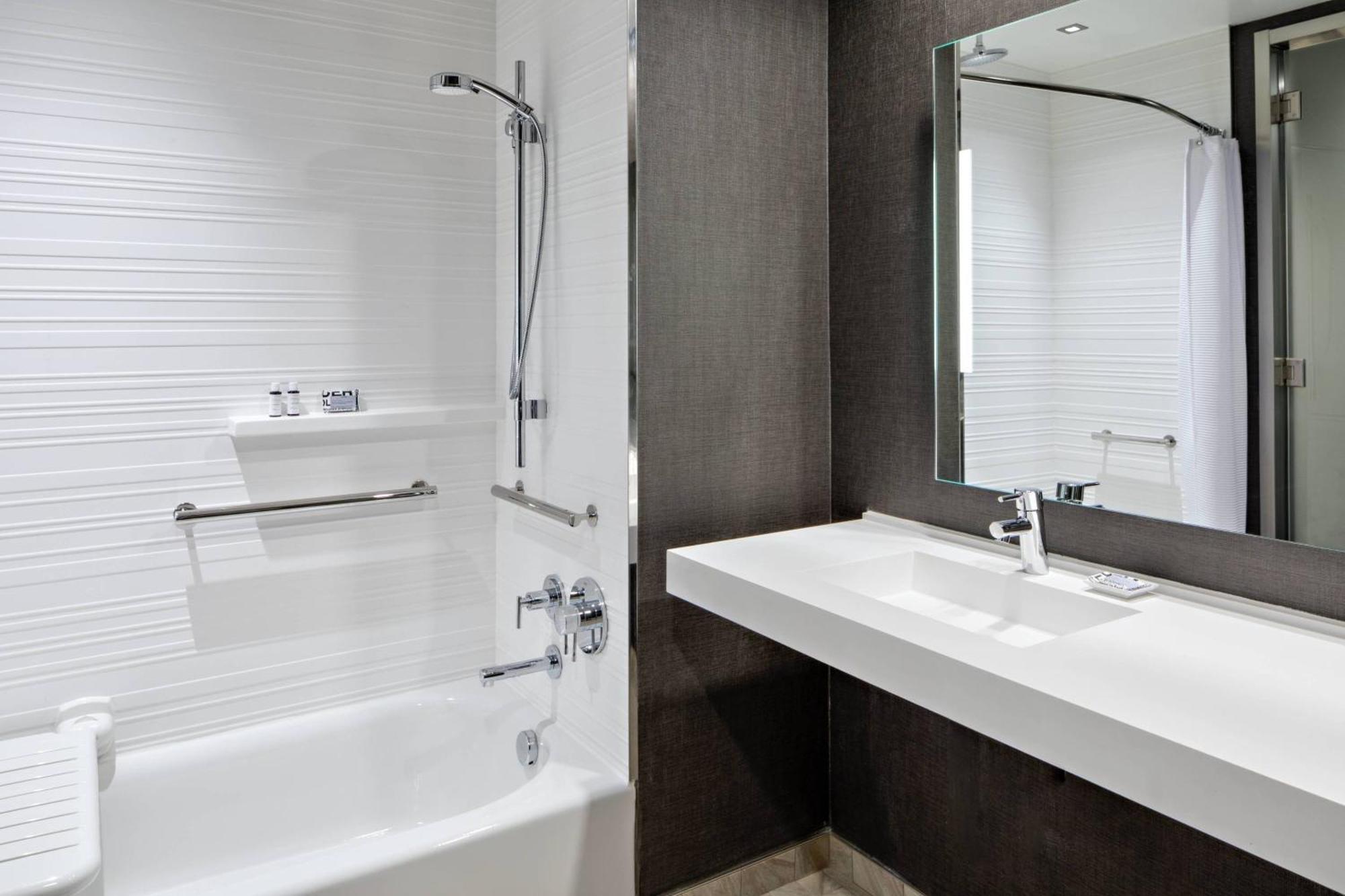 Ac Hotel By Marriott Grand Rapids Downtown Εξωτερικό φωτογραφία